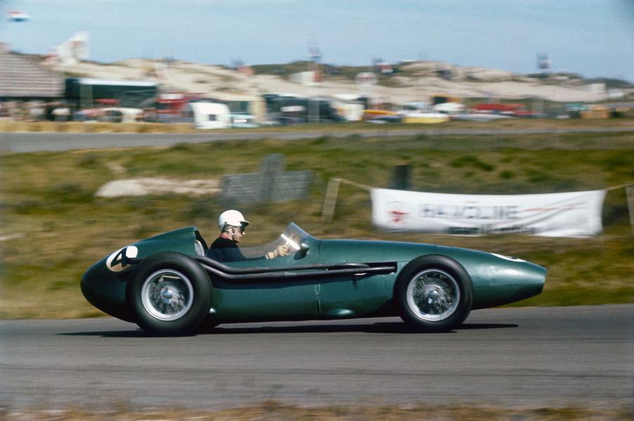  Aston Martin DBR4 1959 года  (фото 3 из 22)